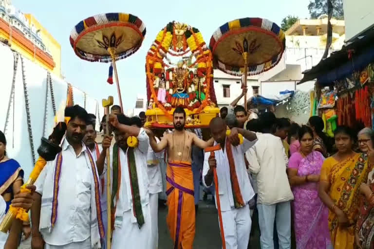 vykunta ekadasi celebrations in bhadradri temple