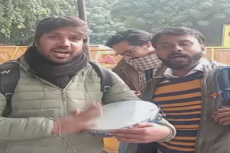 street plays and poetry on Jantar Mantar