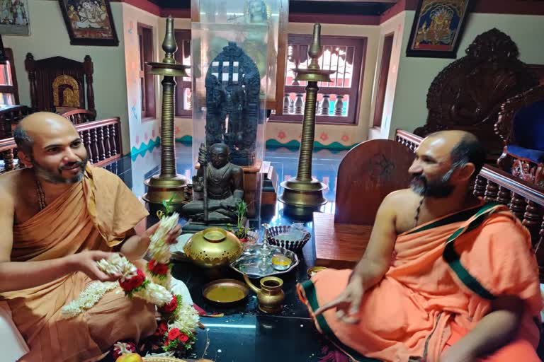 ka_dk_01_swamiji_visit_av_pho_kac10008