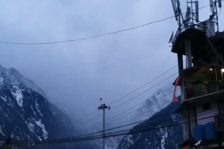 Snowfall again on the hills of Kinnaur, किन्नौर की पहाड़ियों पर फिर हुई बर्फबारी