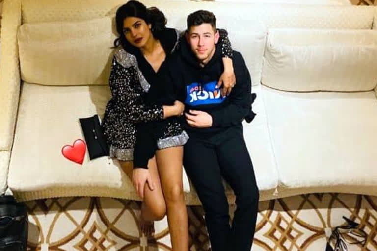 Priyanka Chopra, Nick Jonas ring in New Year with a kiss