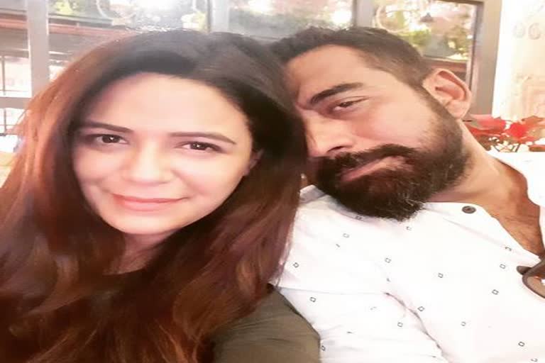 mona singh shared first selfie