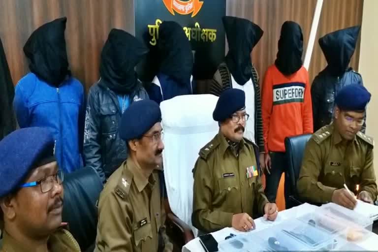 Police arrested 8 criminals in garhwa