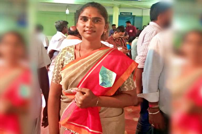 Trangender Riya won the local body polls, திருநங்கை வெற்றி, Transgender Riya won in Thiruchengode, முதல் திருநங்கை கவுன்சிலர் ரியா