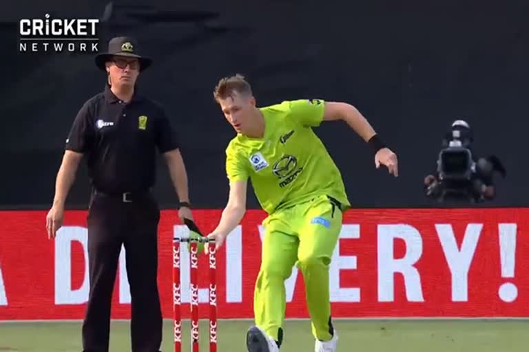 Chris morris tries to mankad marcus stoinis