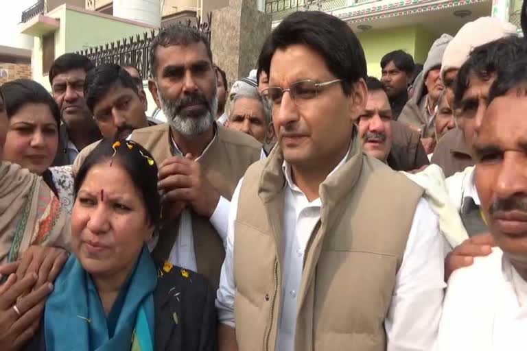 deepender singh hooda said bjp-jjp alliance is selfish