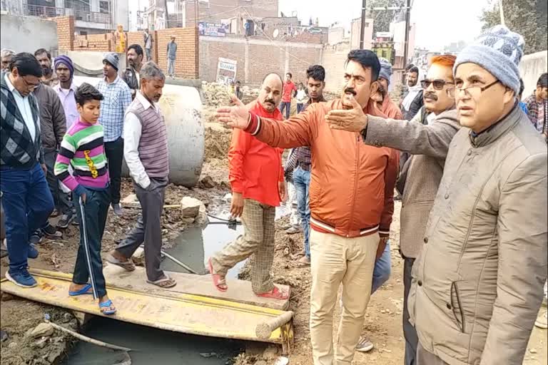 SDM and Municipal Commissioner inspected encroachment areas