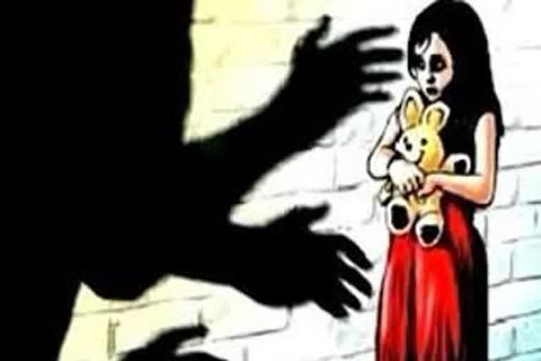 uncle-tortured-six-year-old-daughter