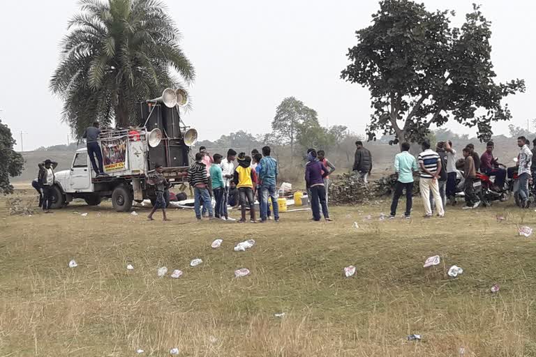 pollution is increasing in the tourist destinations of Purulia