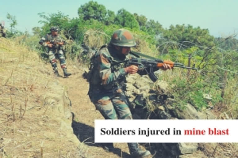 Mine blast along LoC  Mine blast in Rajouri  Soldiers injured in mine blast  J-K news  J-K mine blast news  കശ്മീരില്‍ കുഴിബോംബ് സ്‌ഫോടനം  നാല് സൈനികര്‍ക്ക് പരിക്കേറ്റു  രജൗരി സെക്ടര്‍  ലൈൻ ഓഫ് കോണ്ട്രോ നിയന്ത്രണ രേഖ