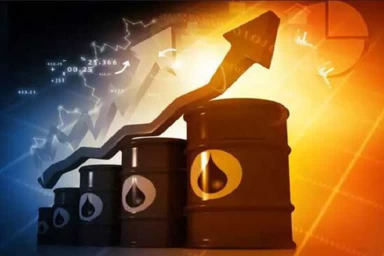 Crude oil futures rise 4 pc on rising US-Iran tensions