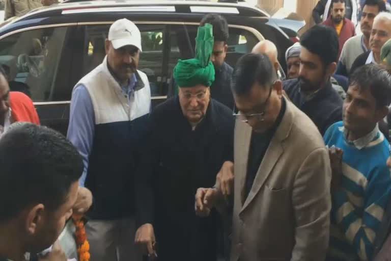 former cm op chautala arrives in fatehabad to address party workers