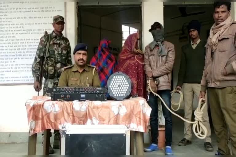 police arrested Three thieves  in Lohardaga