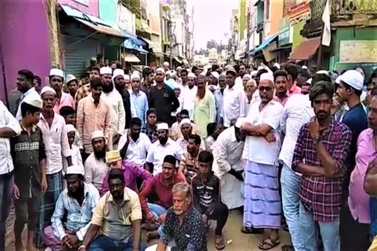 Thiruvallur Road Protest