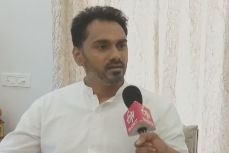 shivsena leader ramdas kadams