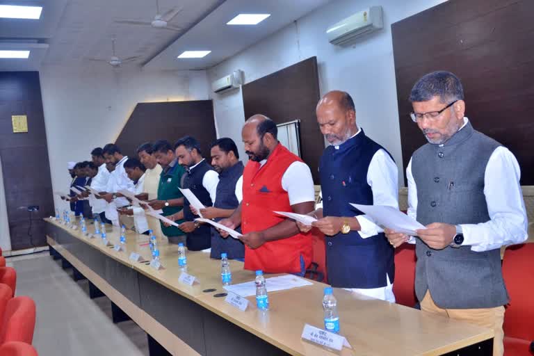 Councilors took oath in Jagdalpur