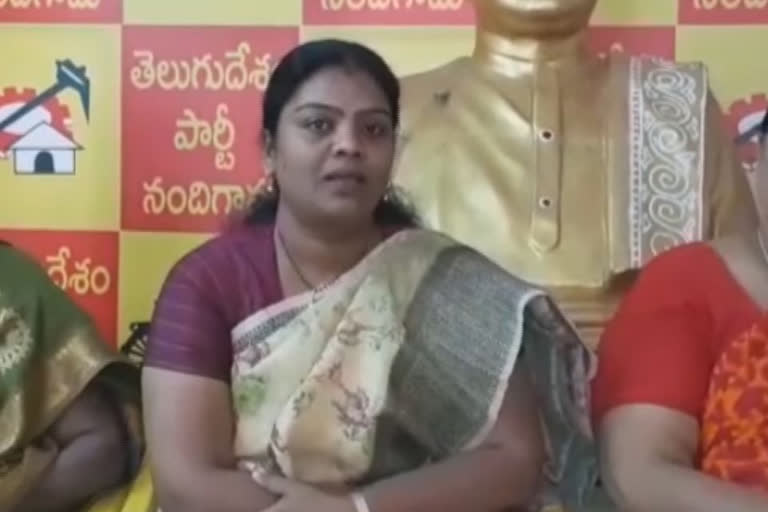 ex mla thangirala sowmya fires on cm jagan