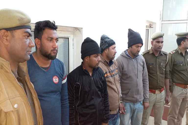 noida police arrested battery thieves