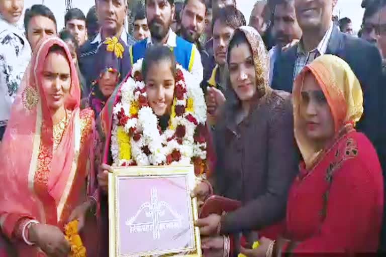 sikar latest news, प्रियांशी शेरावत रोलबॉल नेशनल प्लेयर, दांतारामगढ़ सीकर खबर, सीकर ताजा हिंदी खबर, dantaramgarh sikar latest news, priyanshi sherawat sikar