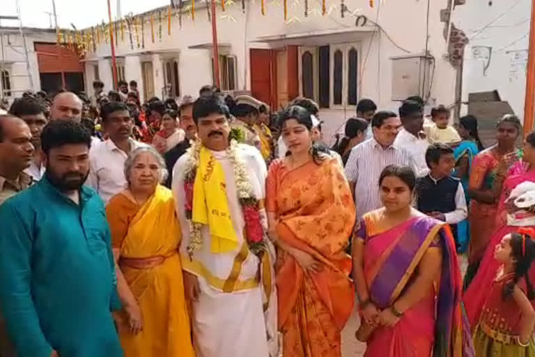 collector hanumantha rao visited vaikuntapura temple