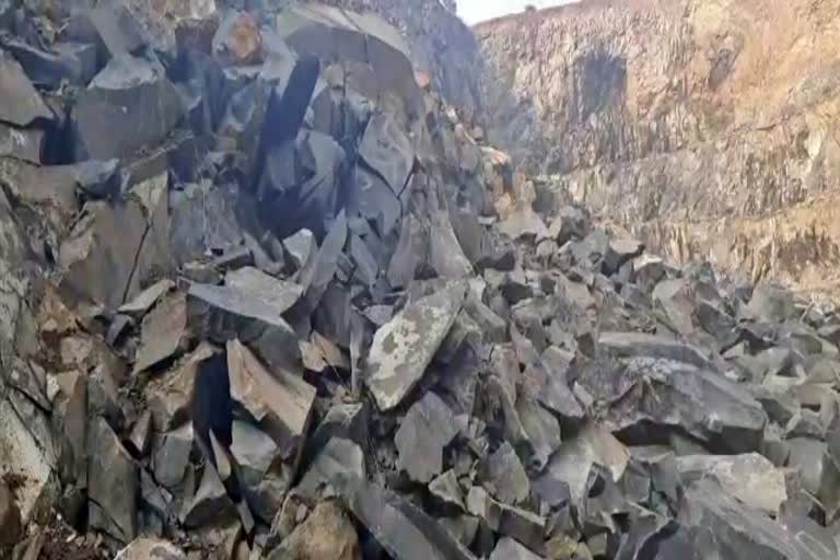 Two dead in illegal stone quarry in Dumka