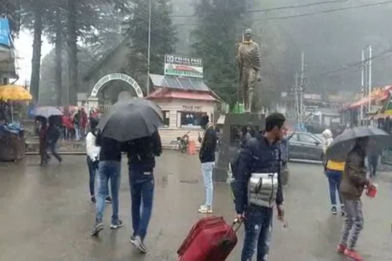 Heavy snowfall in Dalhousie