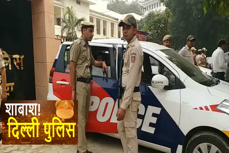 pcr of delhi police catch robbers after chasing