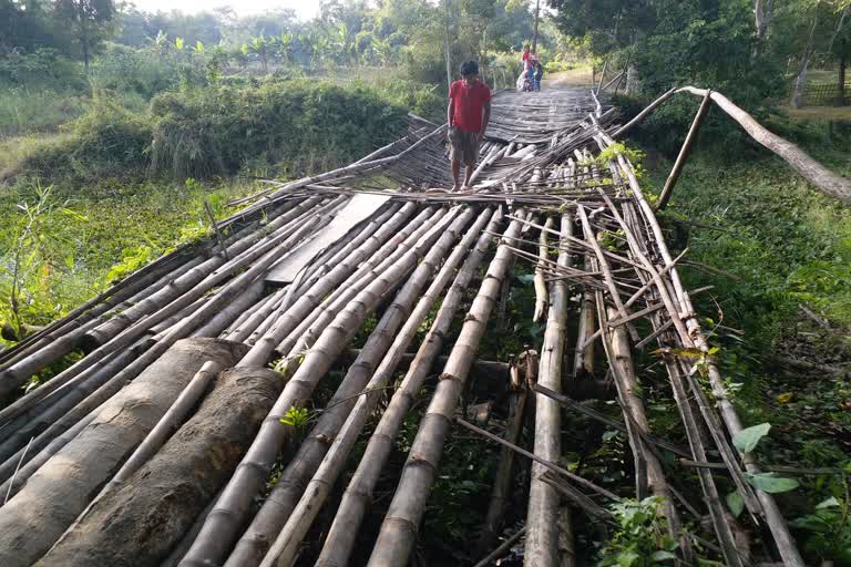 Dhemaji poor wooden bridge