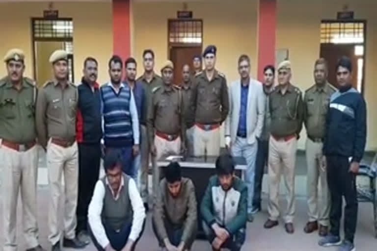 jhalawar news,  dealers of illegal weapons arrested jhalawar,  police arrested 2 illegal weapons dealers jhalawar, dag news,  पुलिस ने 2 अवैध हथियार डीलर को किया गिरफ्तार झालावाड़, झालावाड़ समाचार,  अवैध हथियारों के डीलर गिरफ्तार झालावाड़, डग समाचार