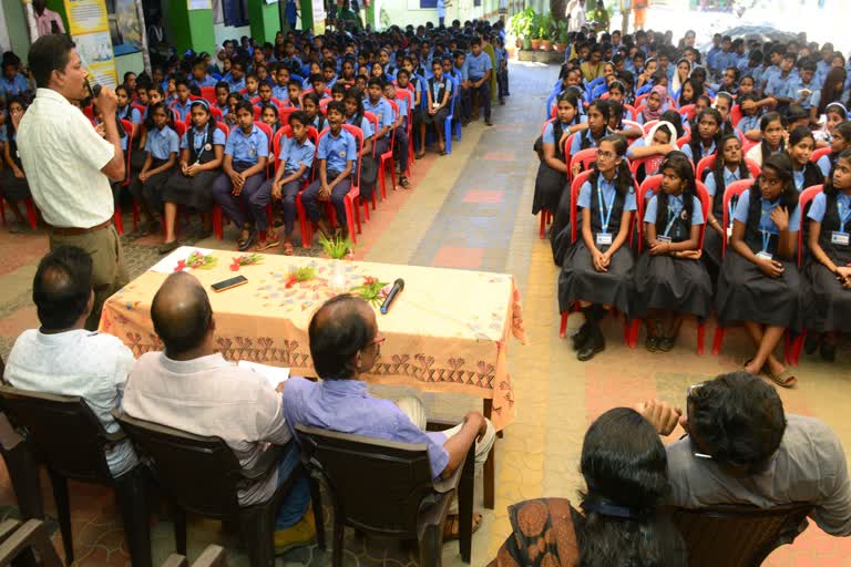 Safe Kollam awareness class conducted'  സേഫ് കൊല്ലം; ബോധവല്‍ക്കരണ ക്ലാസ് സംഘടിപ്പിച്ചു