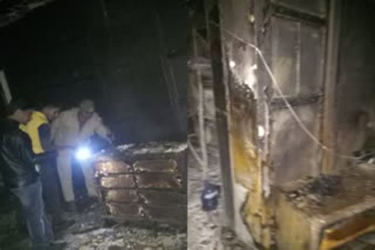 fire in under construction house in Jaipur