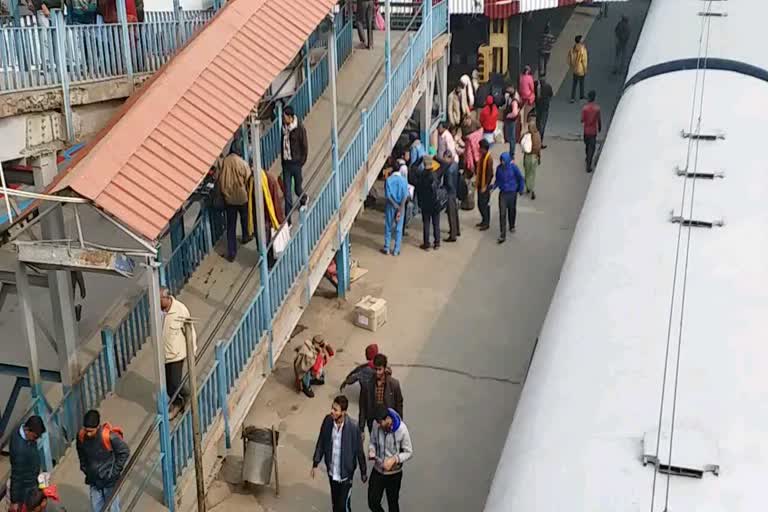 Many trains cancelled due to cold in patna