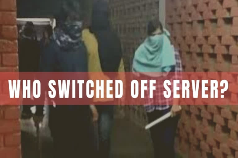 Watch: Videos show fmr JNUSU president, ABVP blocking varsity server room