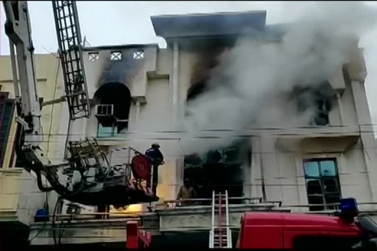 Fire breaks out in Patparganj Industrial Area of East Delhi