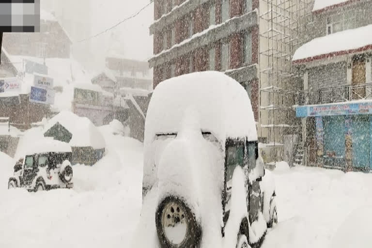 Shimla records season's lowest temperature, normal life disrupted