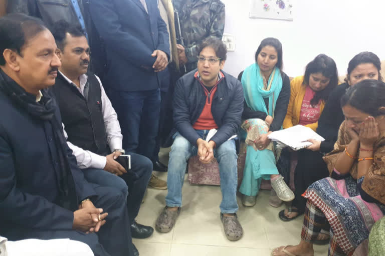 MLA mahesh sharma met family of gaurav chandel