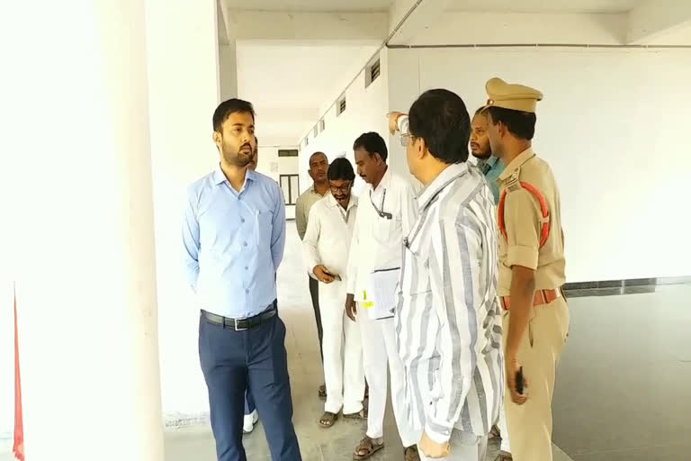 election observer visited choppadandi municipality in karimnagar district