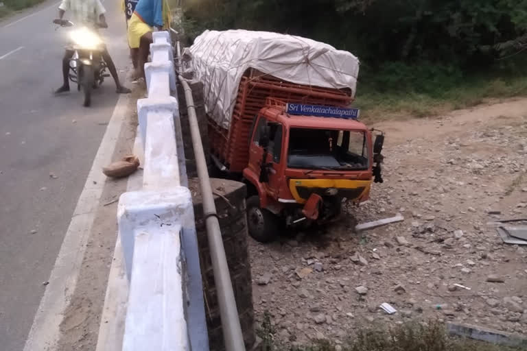 lorry accident