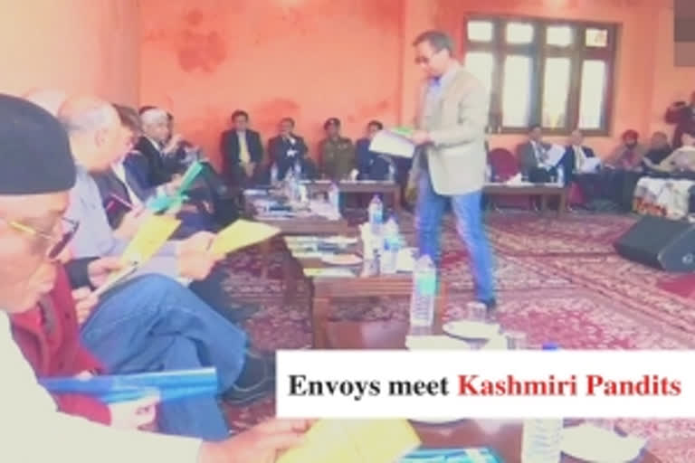 Foreign envoys delegation meet Kashmiri Pandits