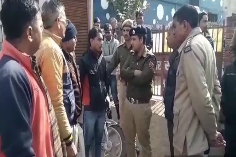 विवाहिता ने लगाई फांसी, Married woman hanged