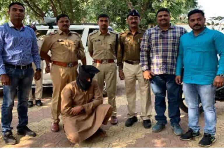 arrested from karnataka jalgaon