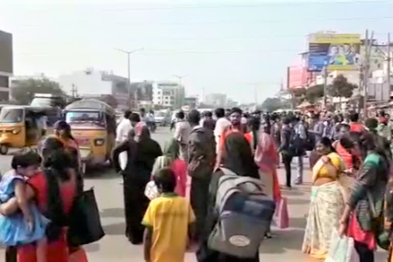 lb nagar crowded with travellers in hyderabad