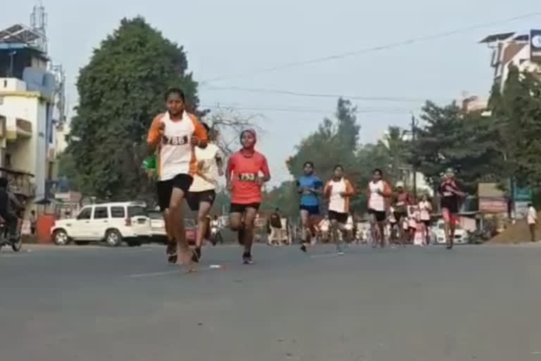 run for women marathon competition in parbhani