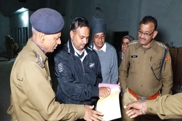 Chittorgarh police raid a warehouse in Bhilwara, Chittorgarh Police recovered fake medicine and manure from warehouse in Bhilwara, Chittorgarh police raid in Bhilwara, चित्तौड़गढ़ पुलिस का भीलवाड़ा में गोदाम पर छापा