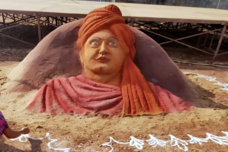 Swamy Vivekananda Statue Make By The Sand