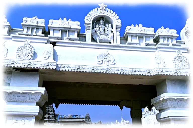 ramalingeshwara temple work is in progress at yadadri