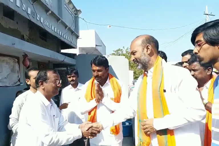 MP BANDI SANJAY MUNCIPAL ELECTION COMPAIGN KARIMNAGAR DISTRICT