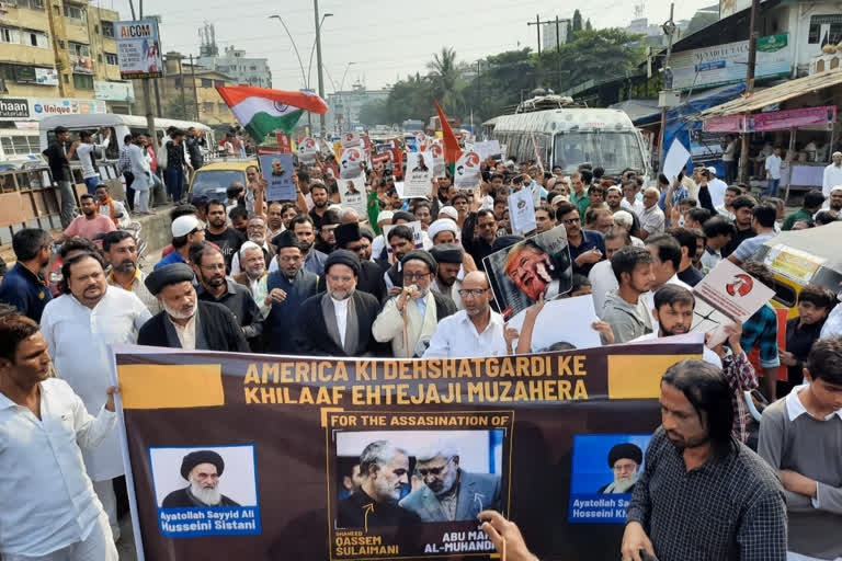 people protest against america in mumbra mumbai