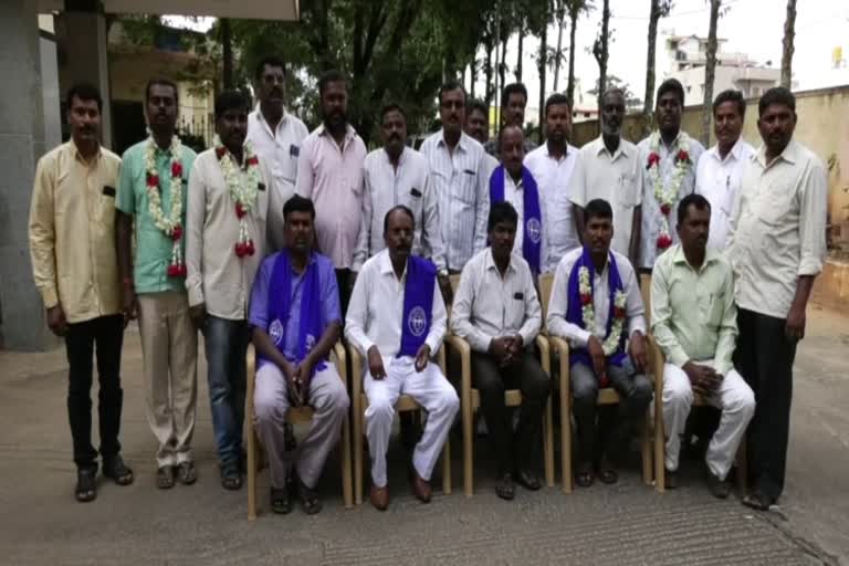 protest against bannerughatta pdo ravi in bangalore