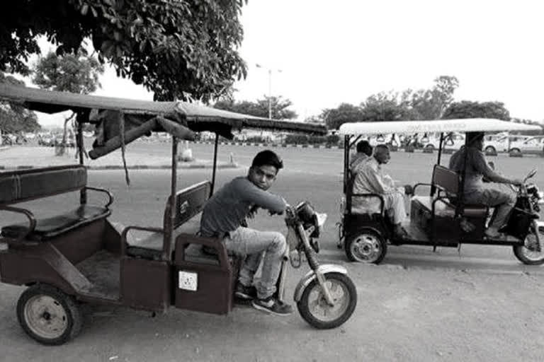 Illegal e-rickshaws to be seized: Noida traffic police